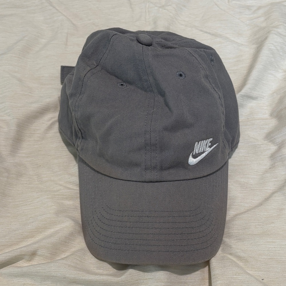 Nike Women's Gray Hat